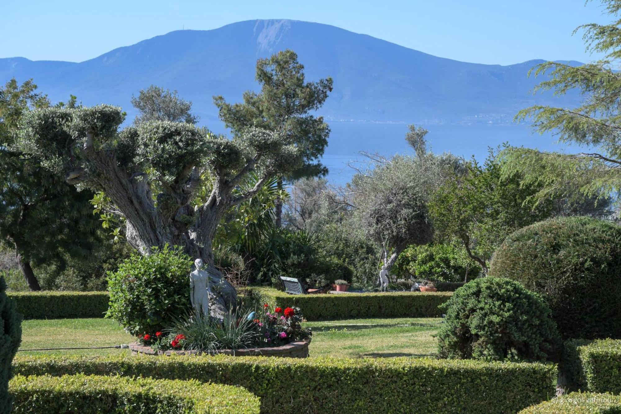 Nerotrivia Villa - Ocean Panorama And Lush Gardens Exterior photo